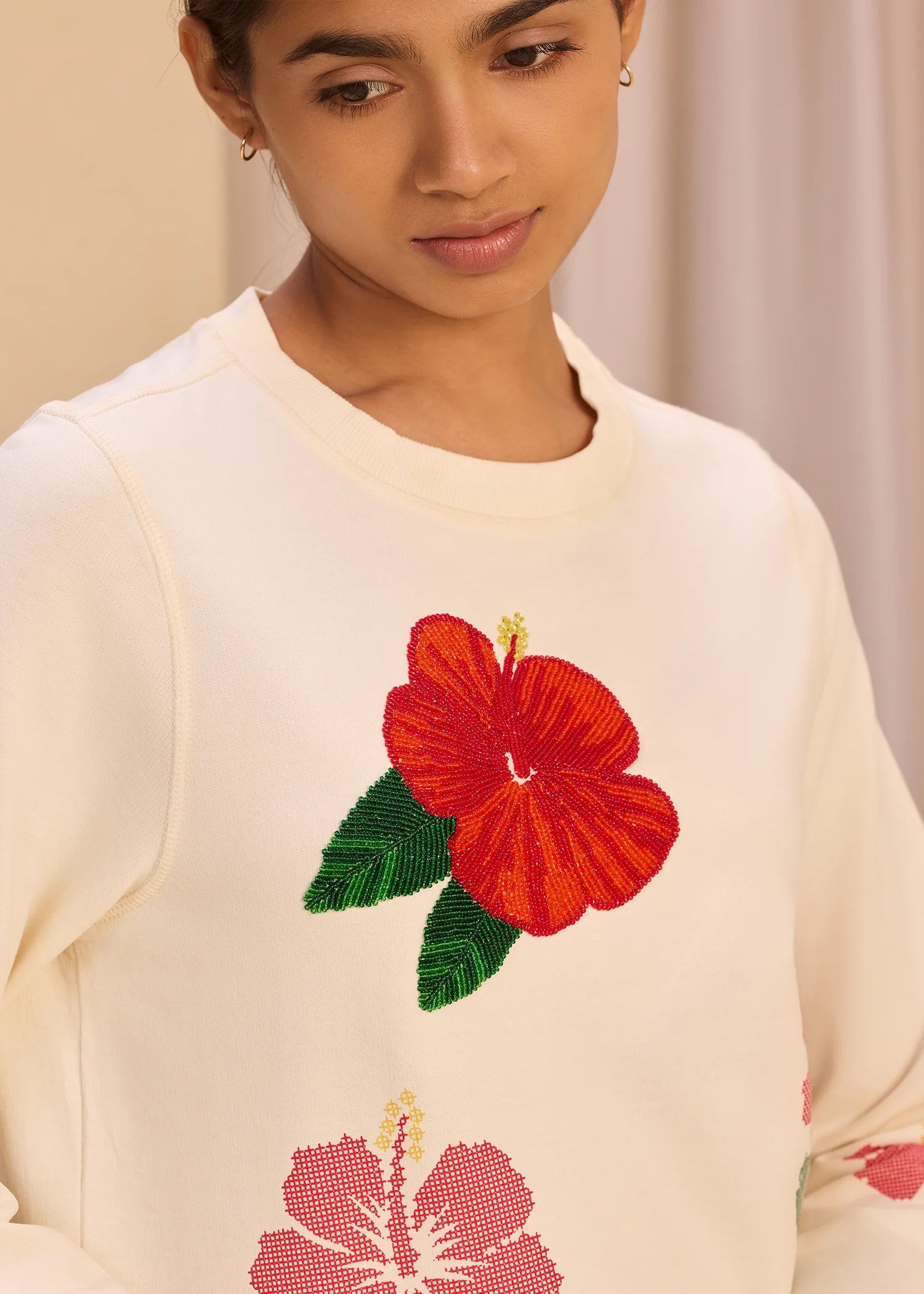 3D Hibiscus Embroidery Sweatshirt