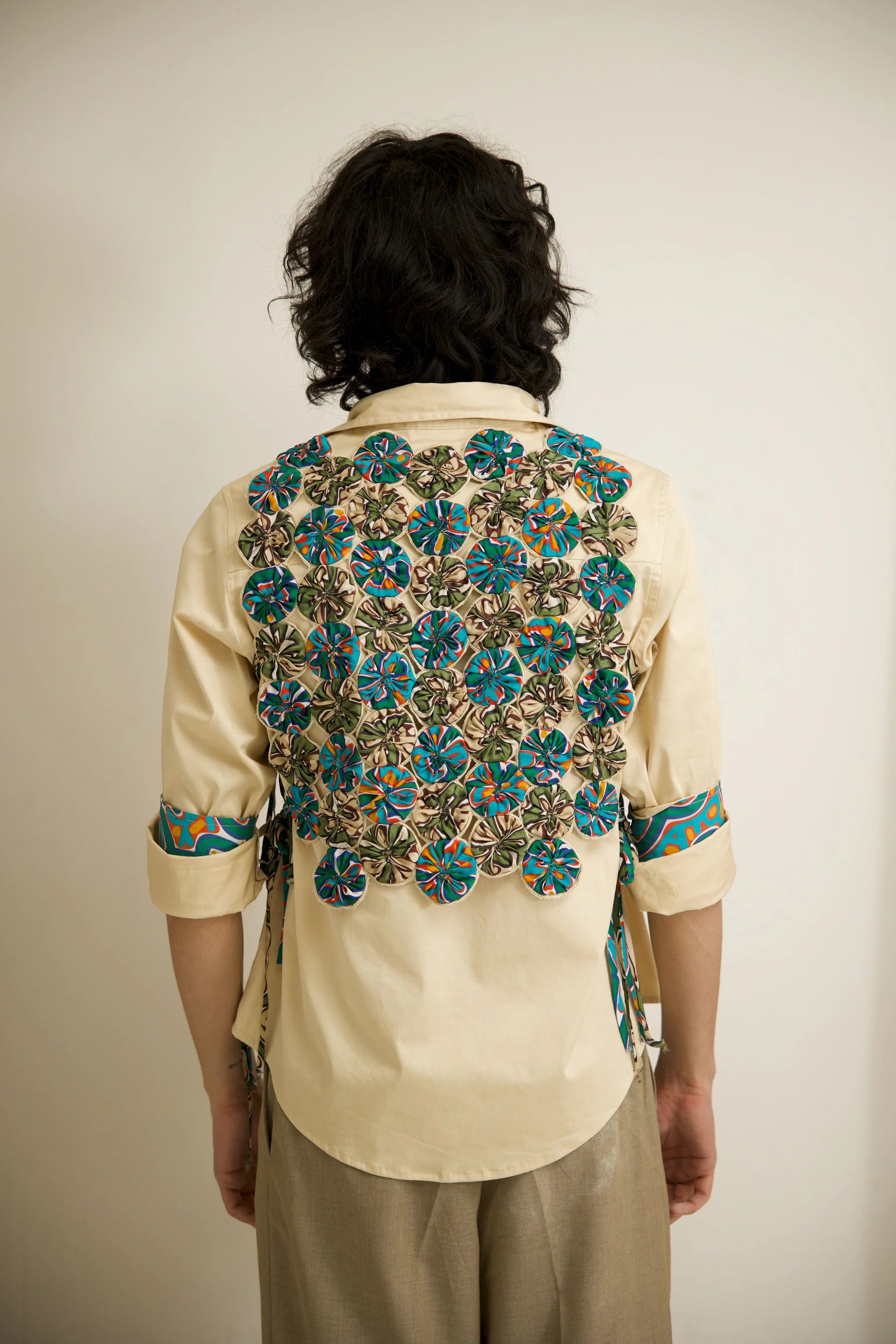 Vagabond Bib