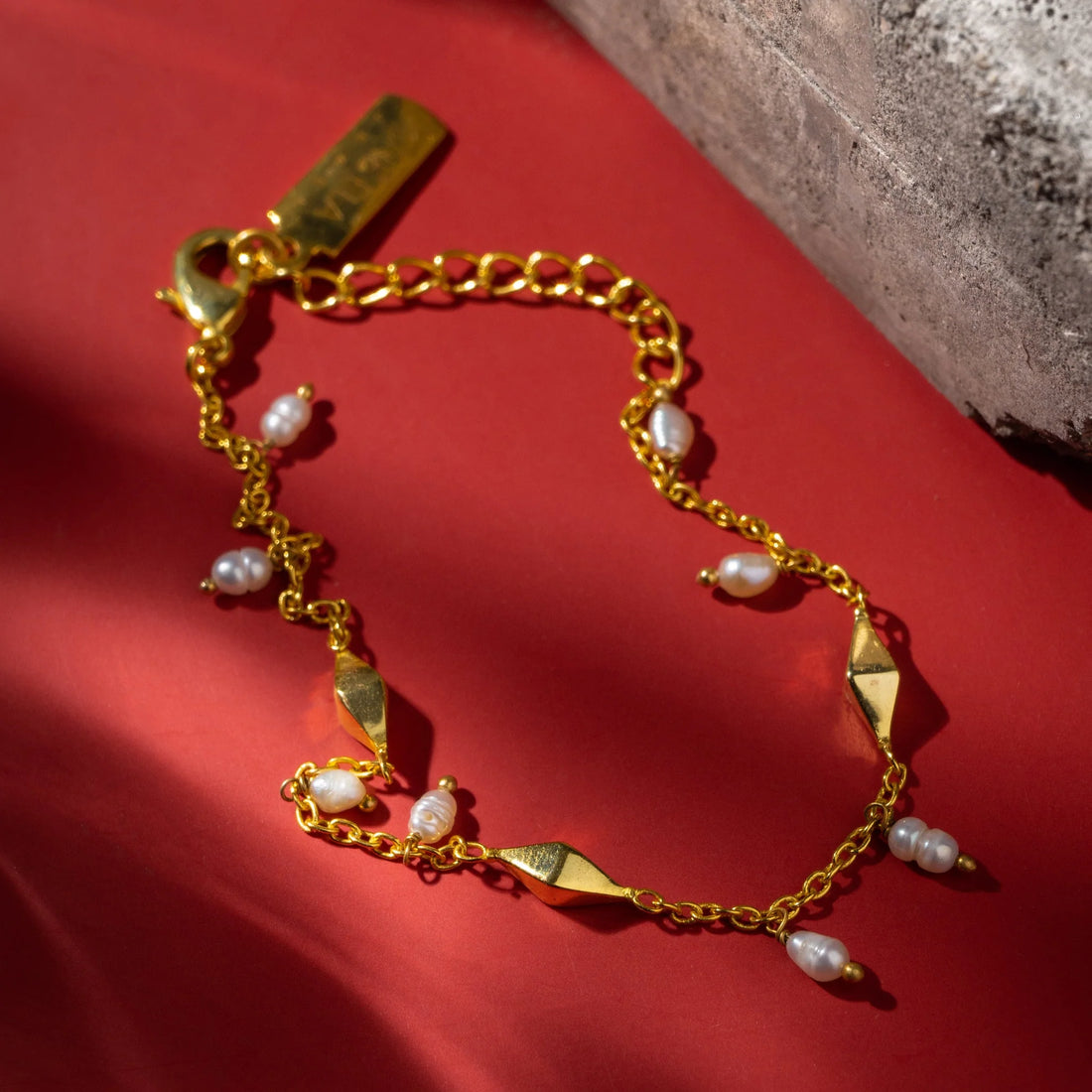 Linked Up Spike Pearl Bracelet