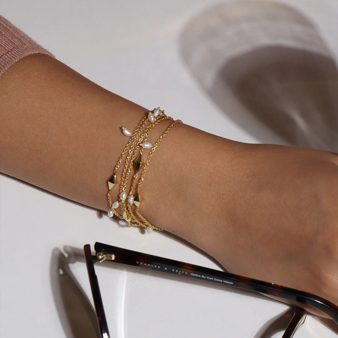Linked Up Spike Pearl Bracelet Manchette