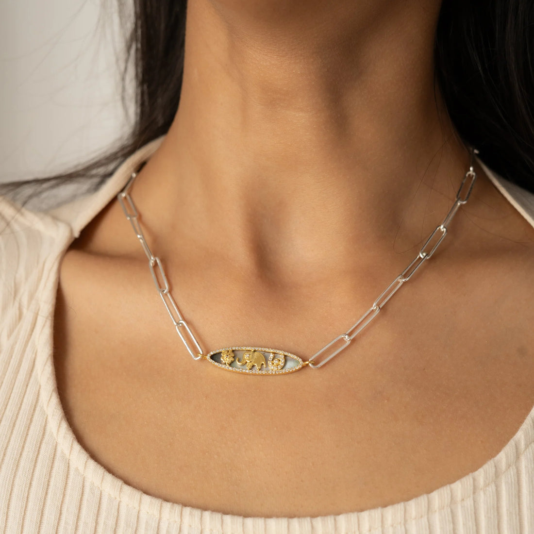 Luck & protection Necklace Black Mother of Pearl