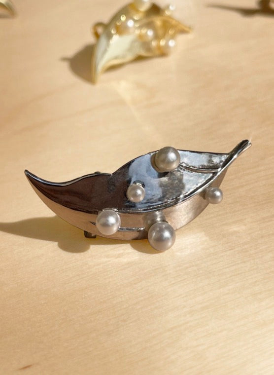 Ersa Pearl Ear Cuff