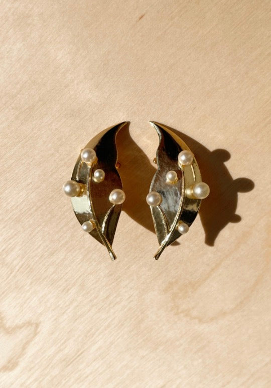 Ersa Pearl Ear Cuff