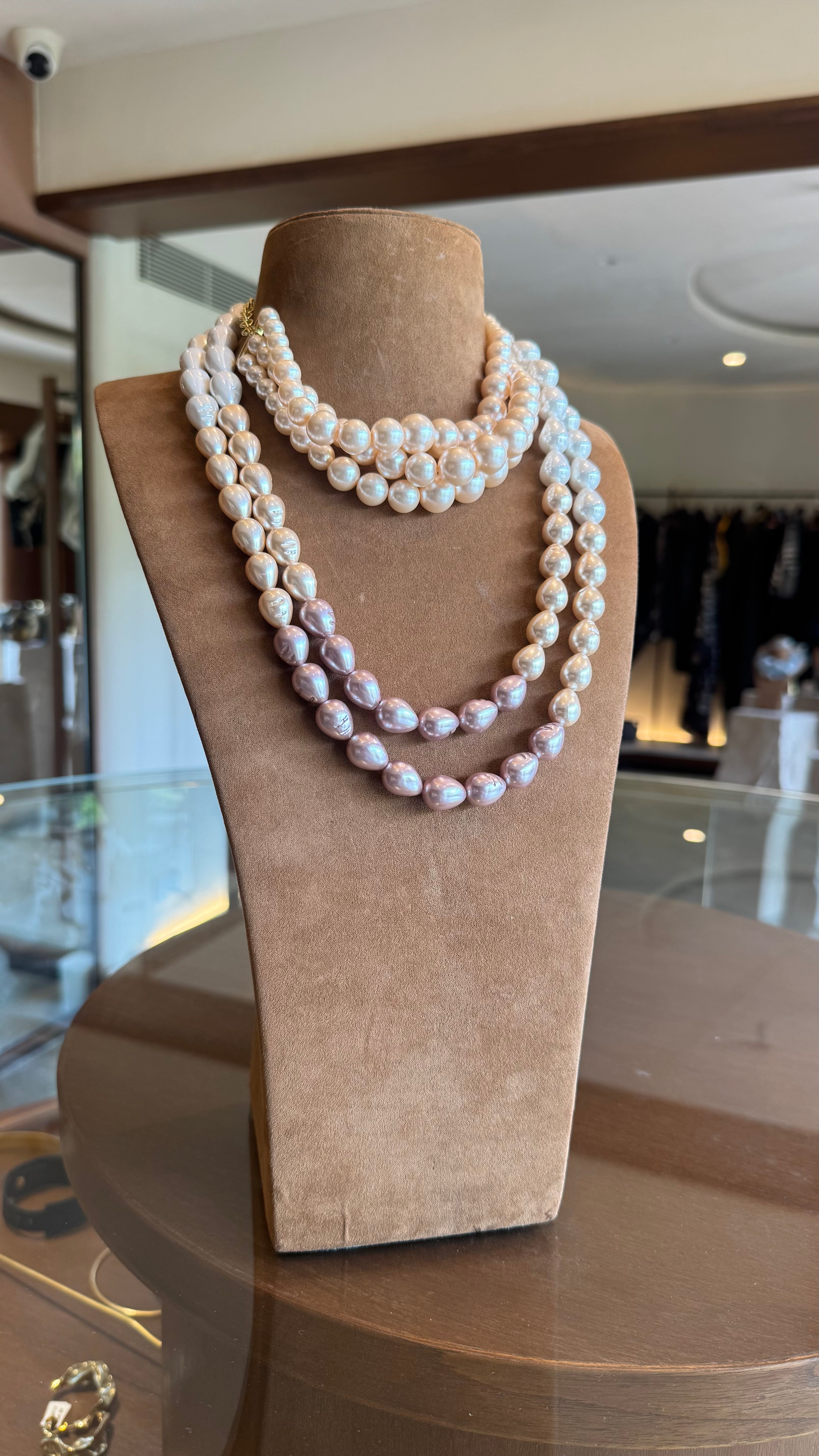 Graded Peach Pearl Choker