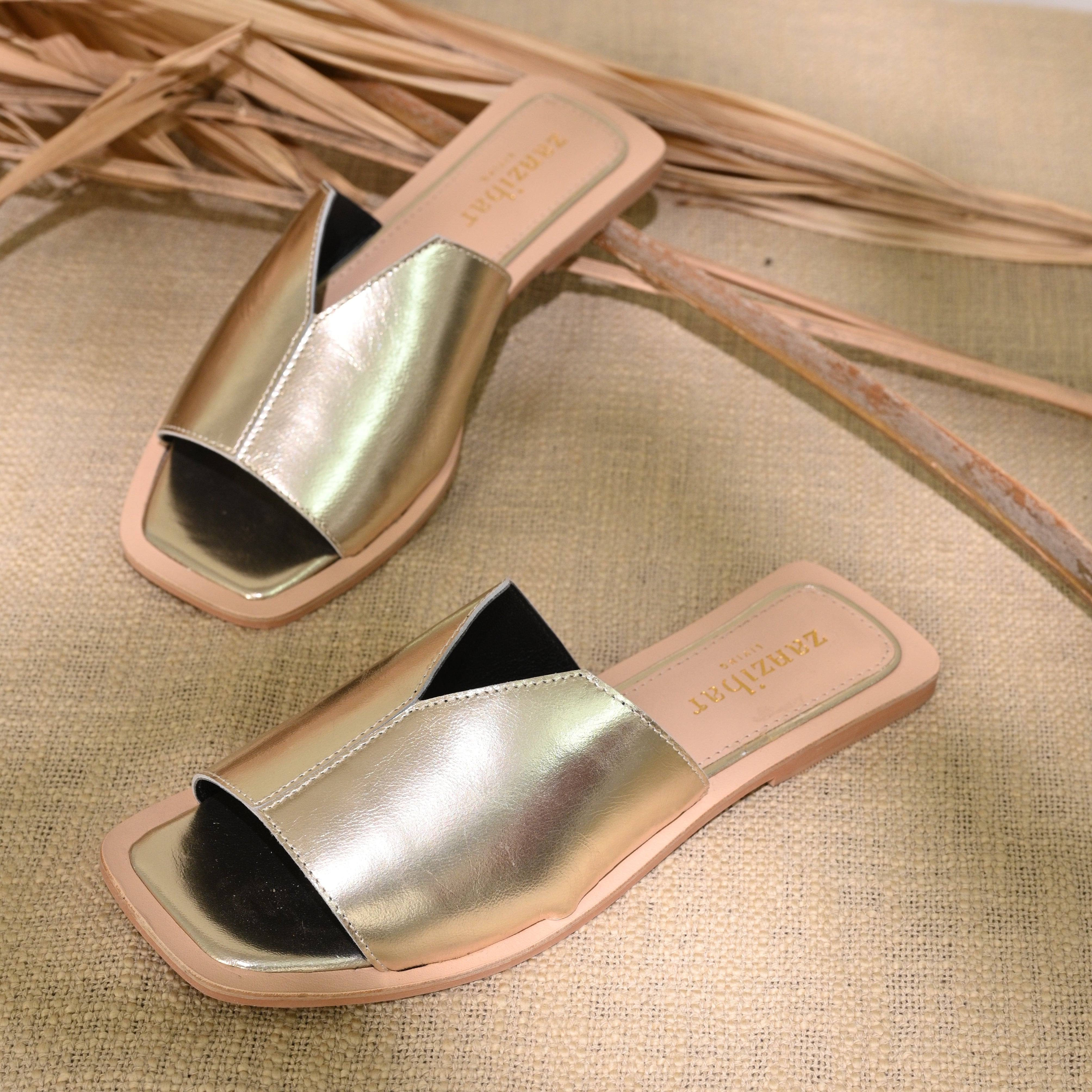 Metallic V Mule