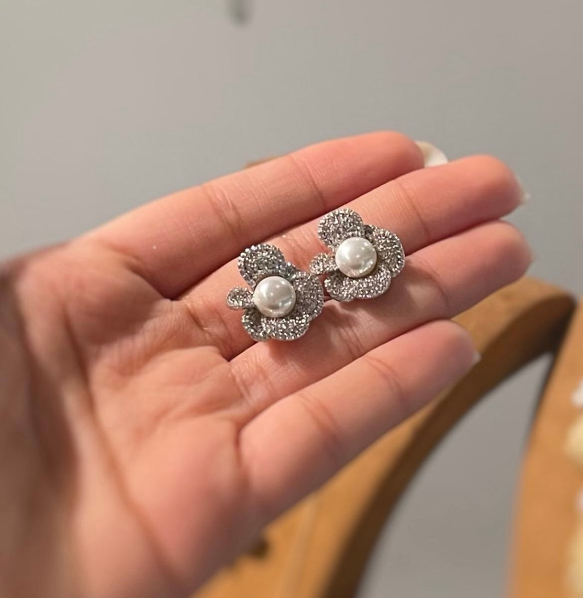 Flower Pearl Earrings