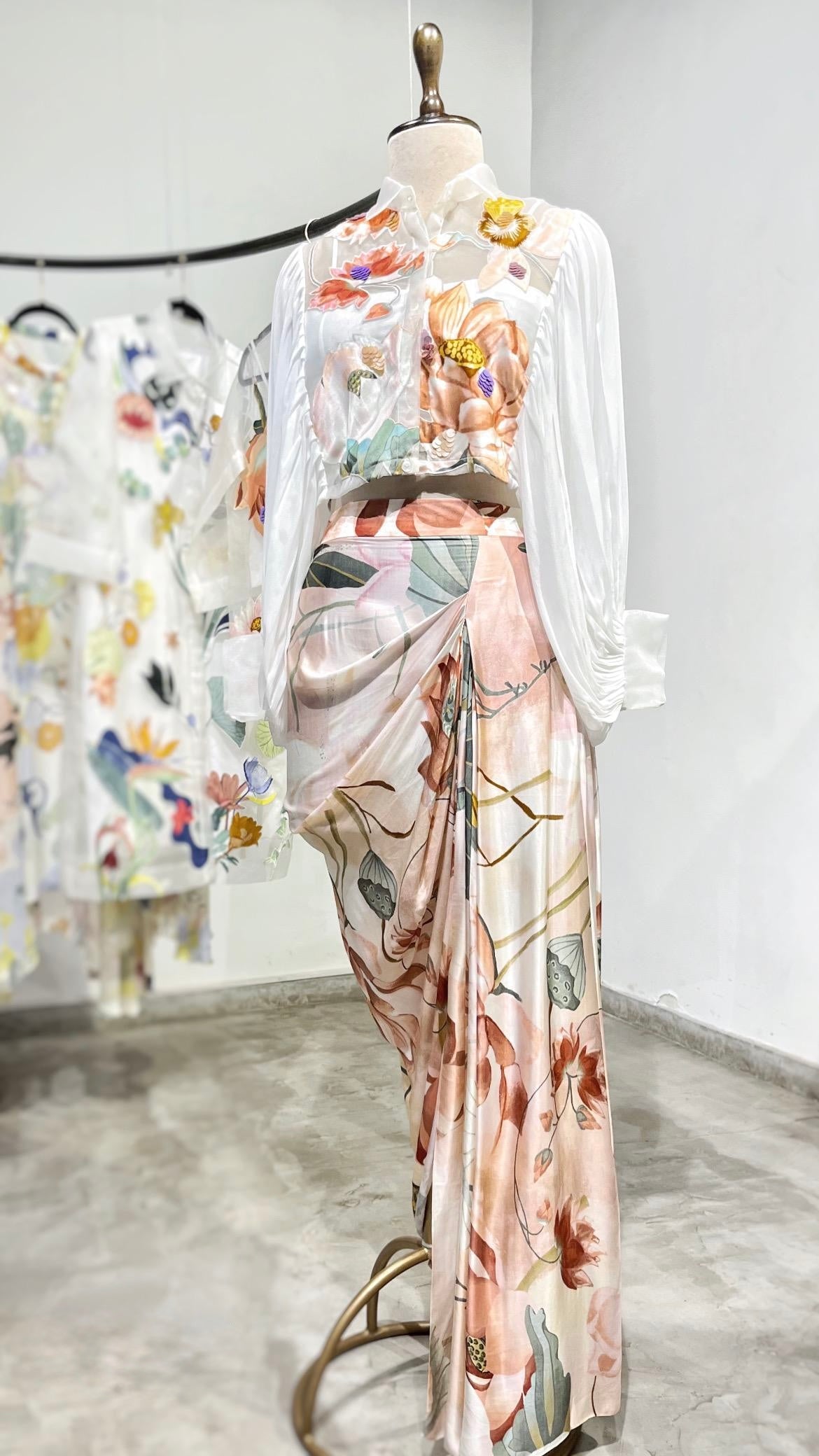 Lotus Crop Shirt With Slit Skirt