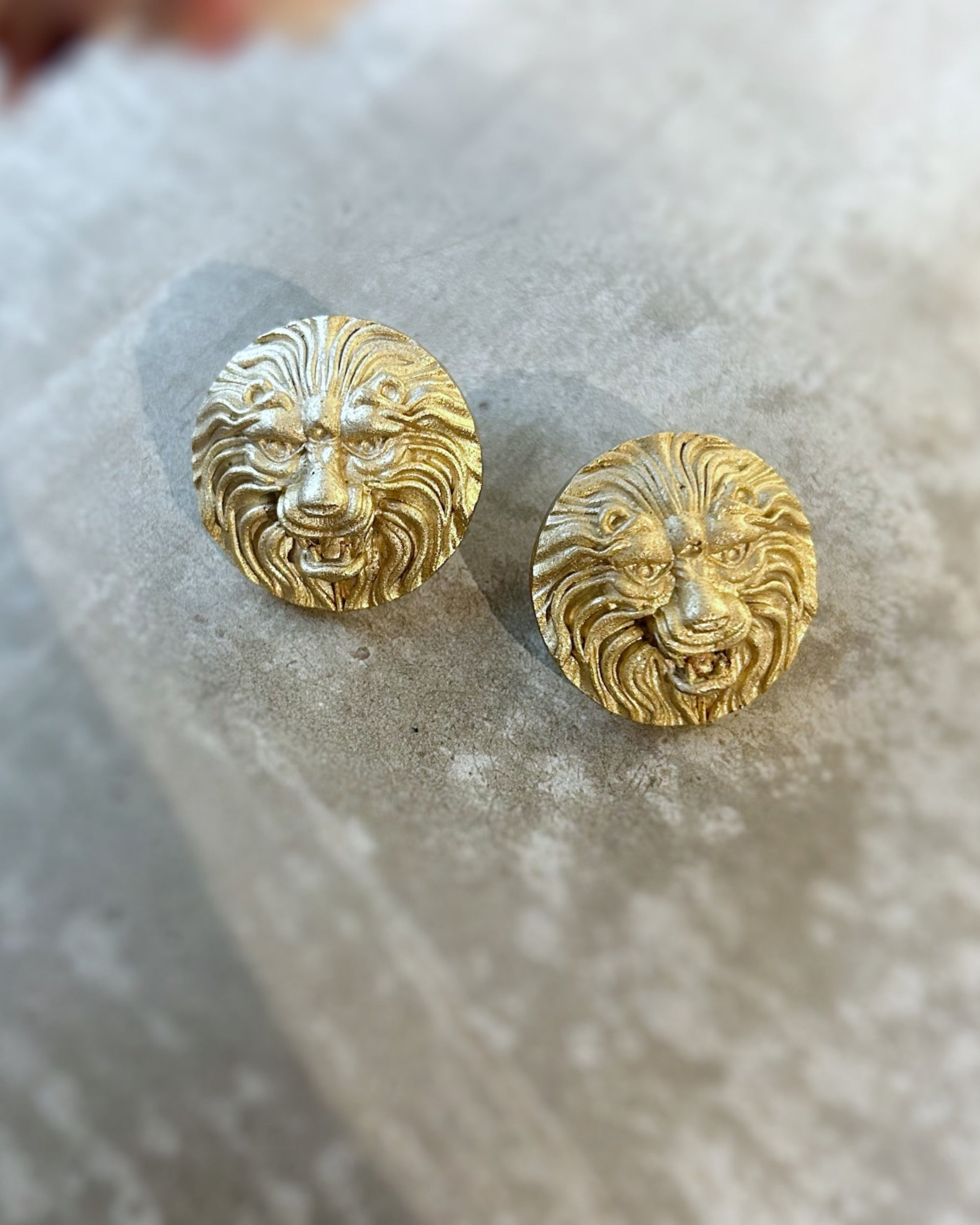 Amri mini Earrings