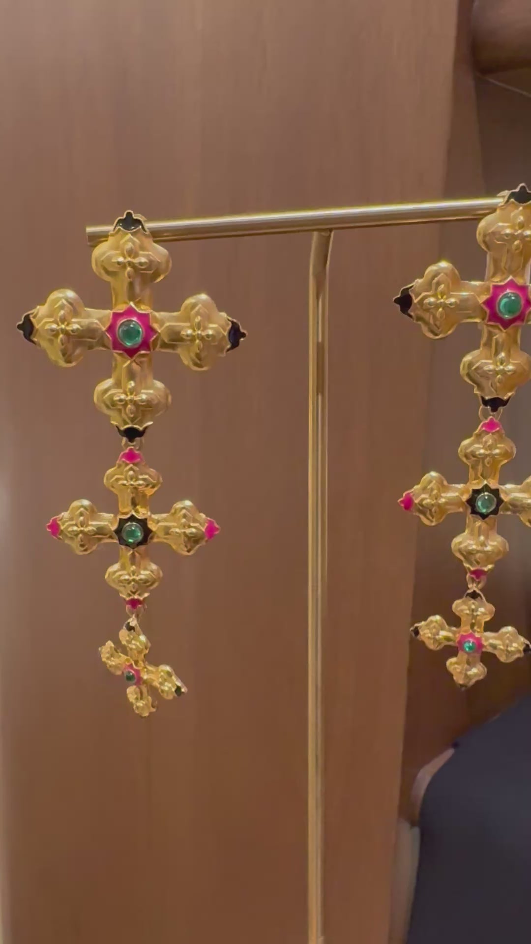 Nouveau Cross Danglers